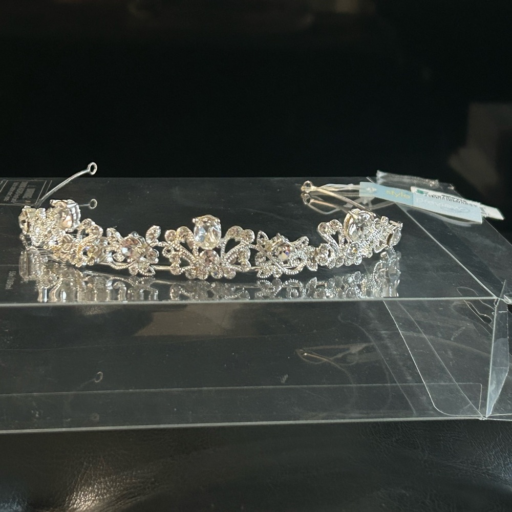 Wedding, quinceañera crown
